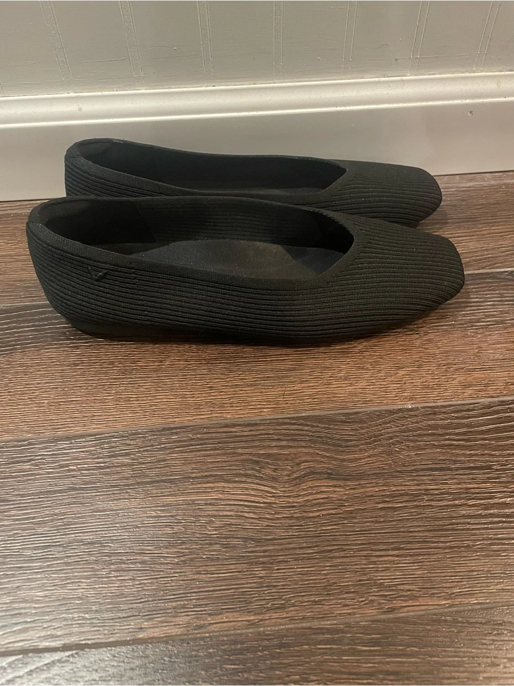 Vivaia Margot 2.0 Square-Toe V-Cut Flats Balletcore Comfort in Black 41/9.5